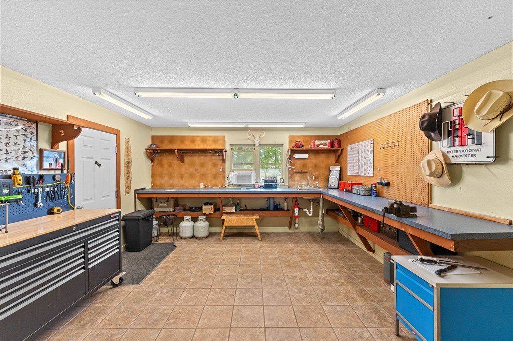 main property photo 77