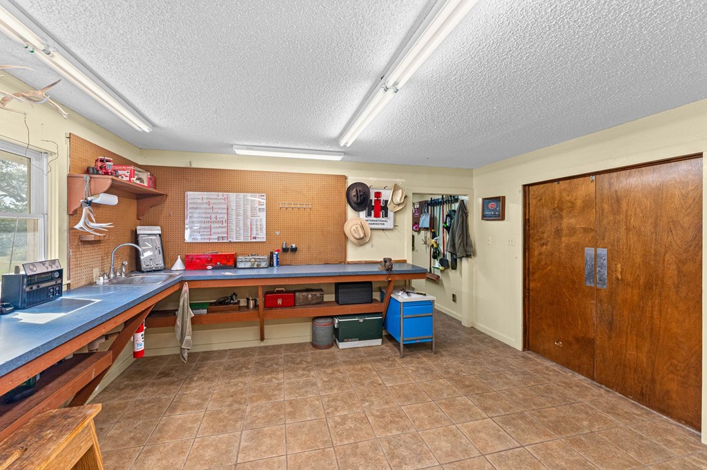 main property photo 78