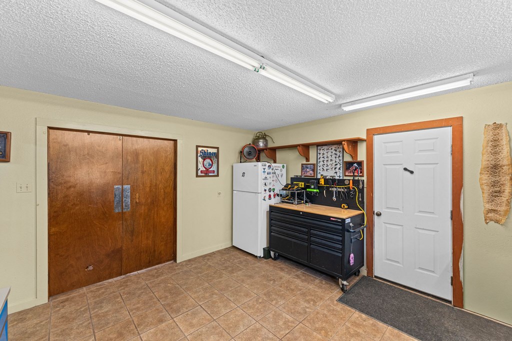 main property photo 79