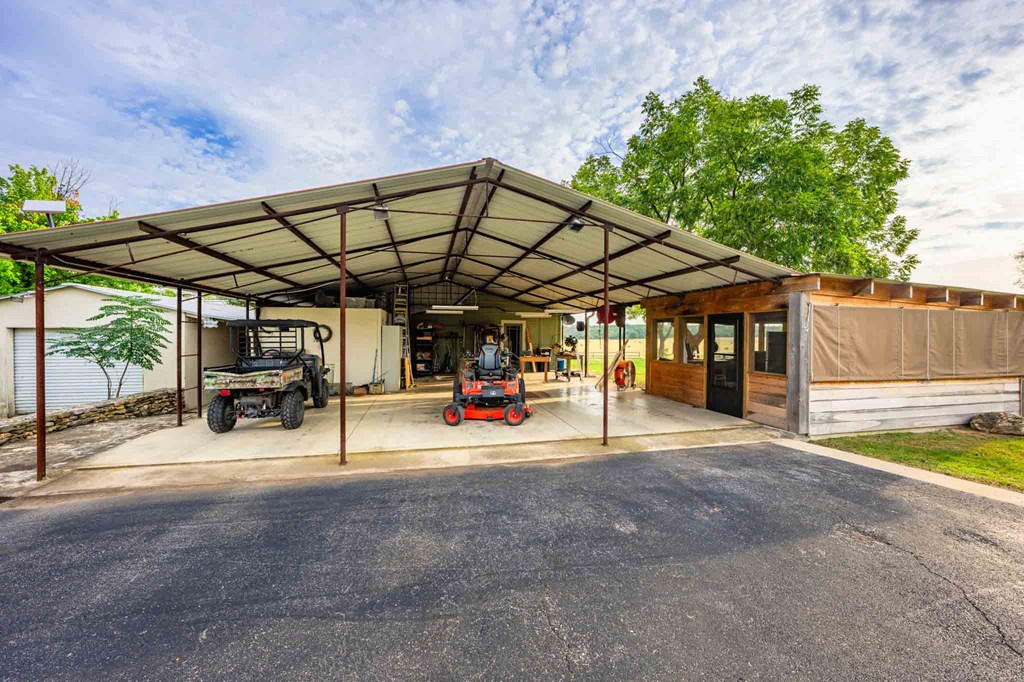 main property photo 29