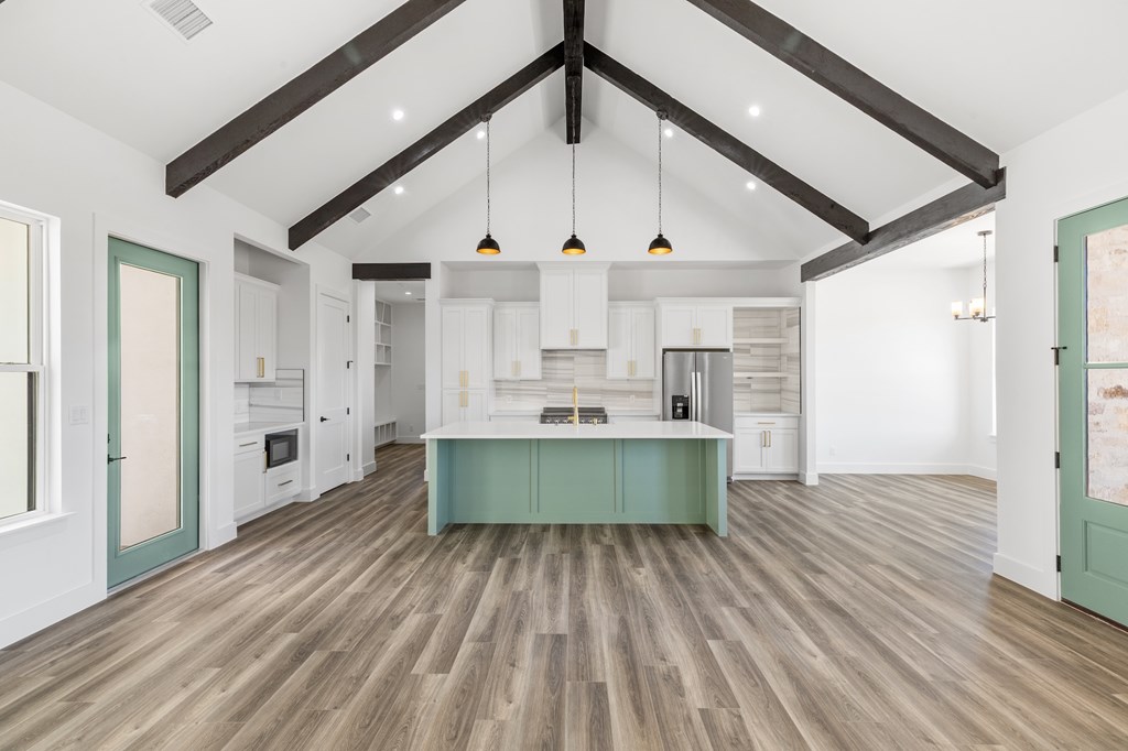 main property photo 15