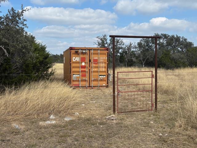 main property photo 11