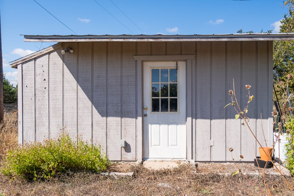 main property photo 30