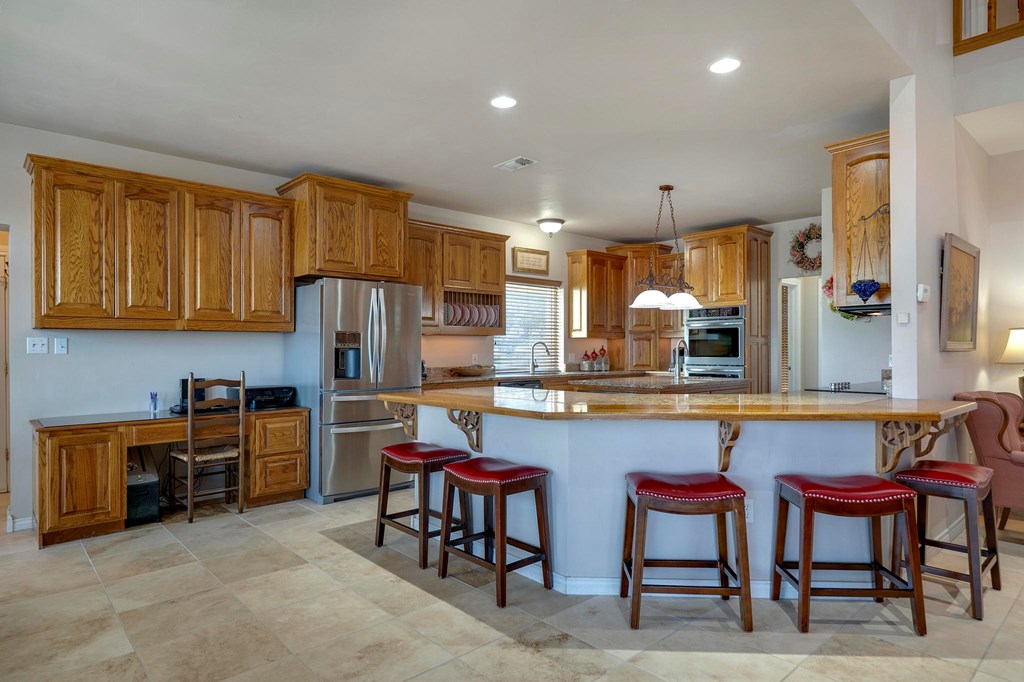main property photo 13