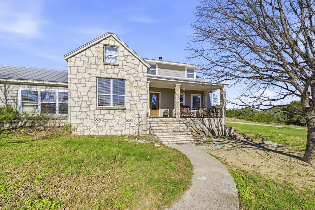 main property photo 33