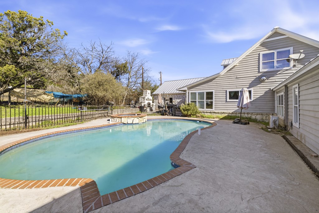 main property photo 36