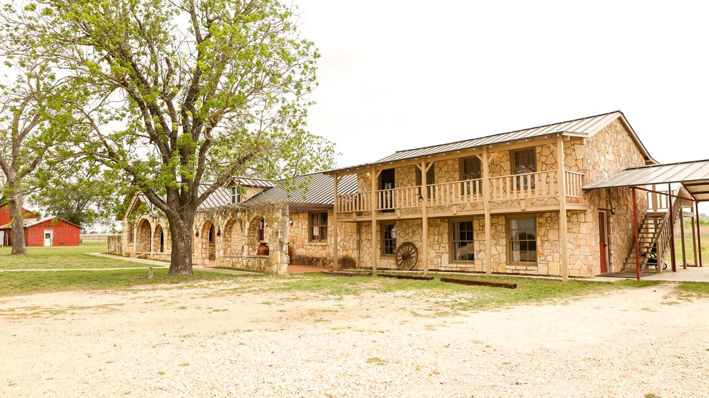 main property photo 20