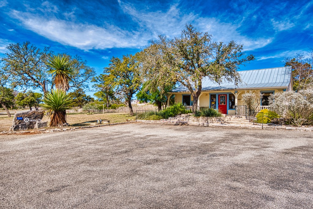main property photo 18