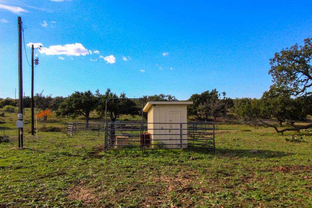 main property photo 11