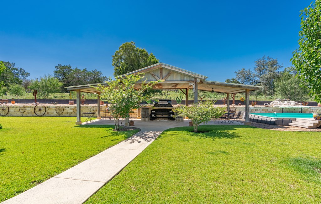 main property photo 50