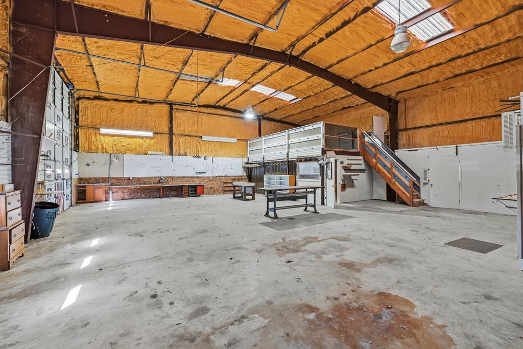 main property photo 47