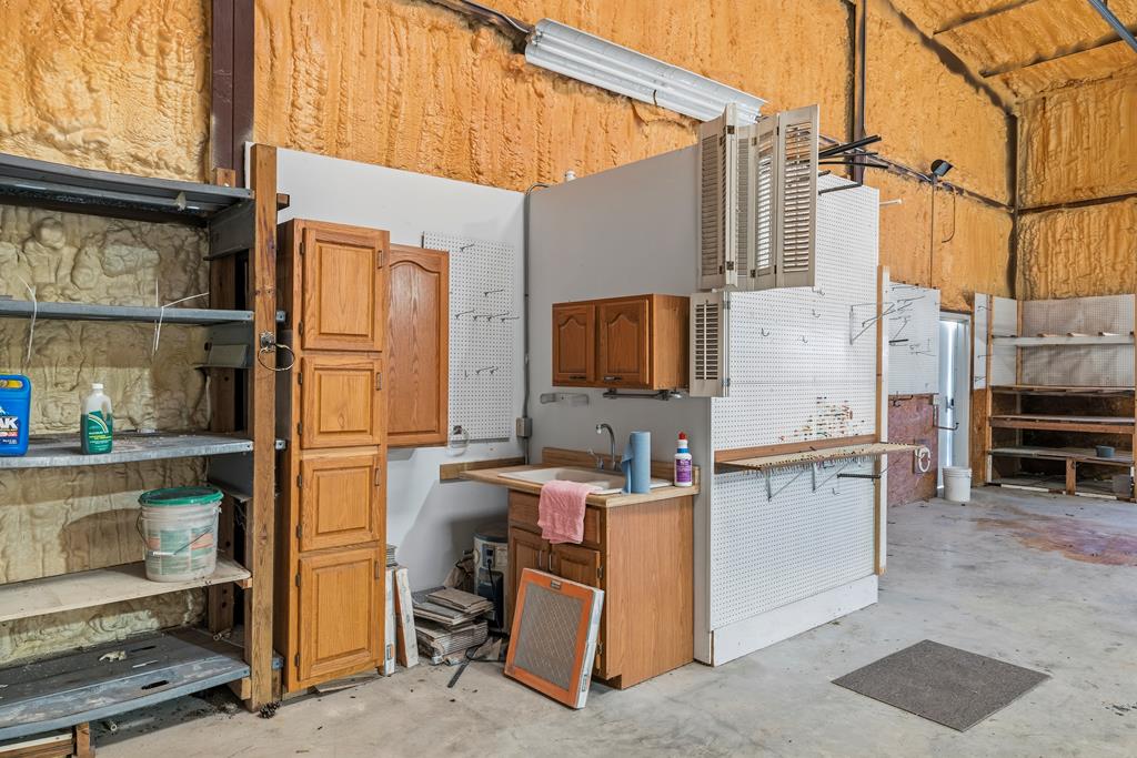 main property photo 50