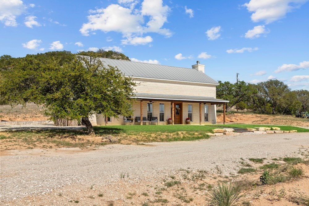 main property photo 79