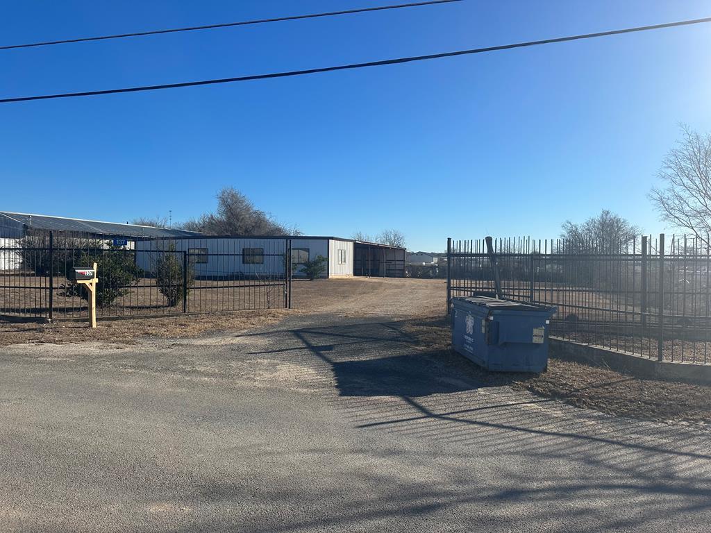 main property photo 15