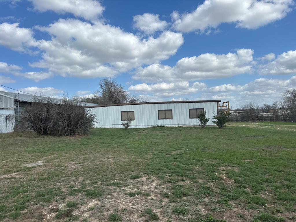 main property photo 18