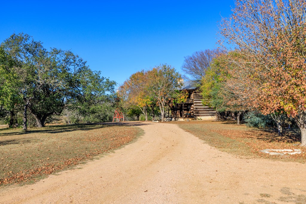 main property photo 17