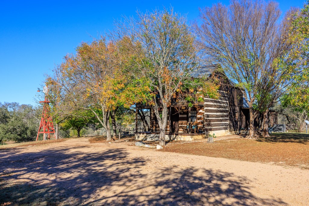 main property photo 18