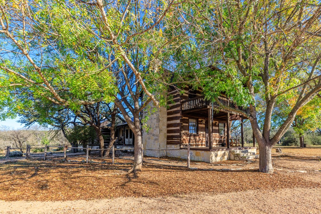 main property photo 22