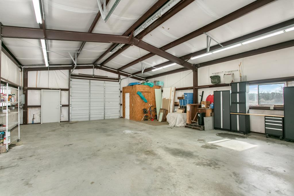 main property photo 40