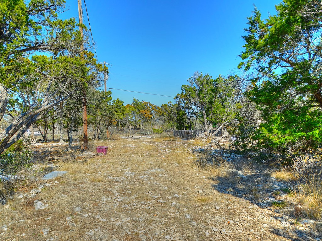 main property photo 28