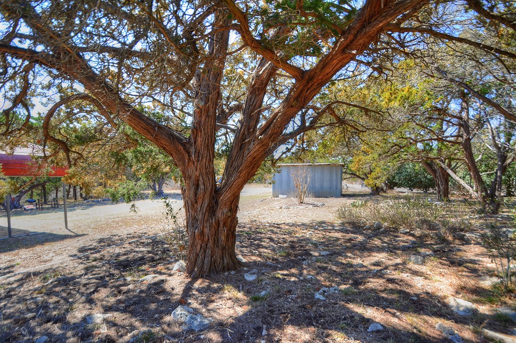 main property photo 30