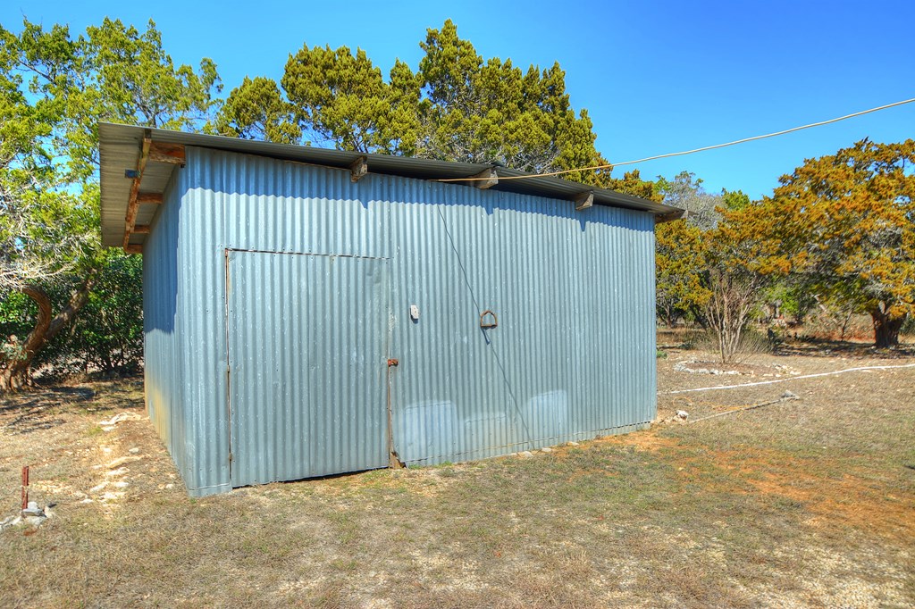 main property photo 32