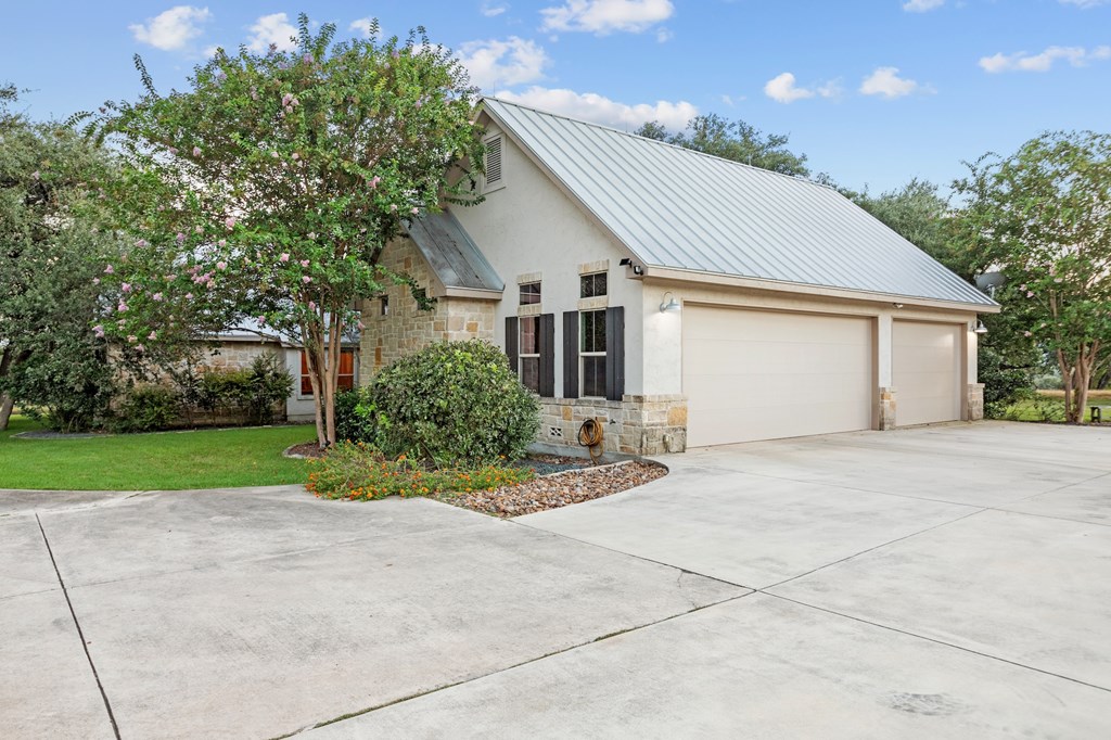 main property photo 75