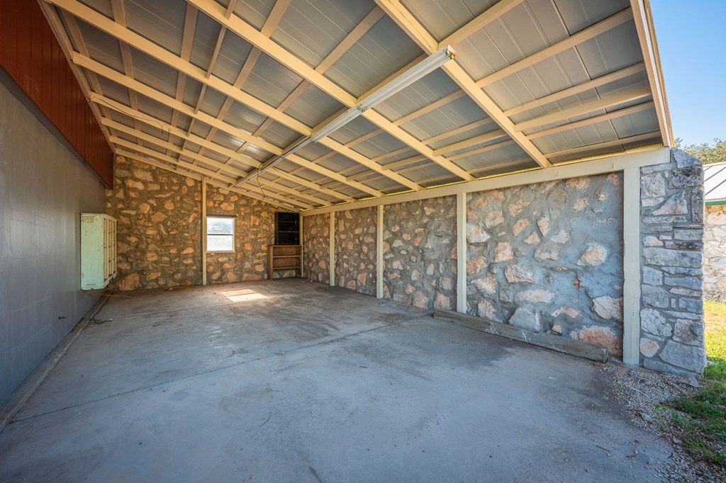 main property photo 37