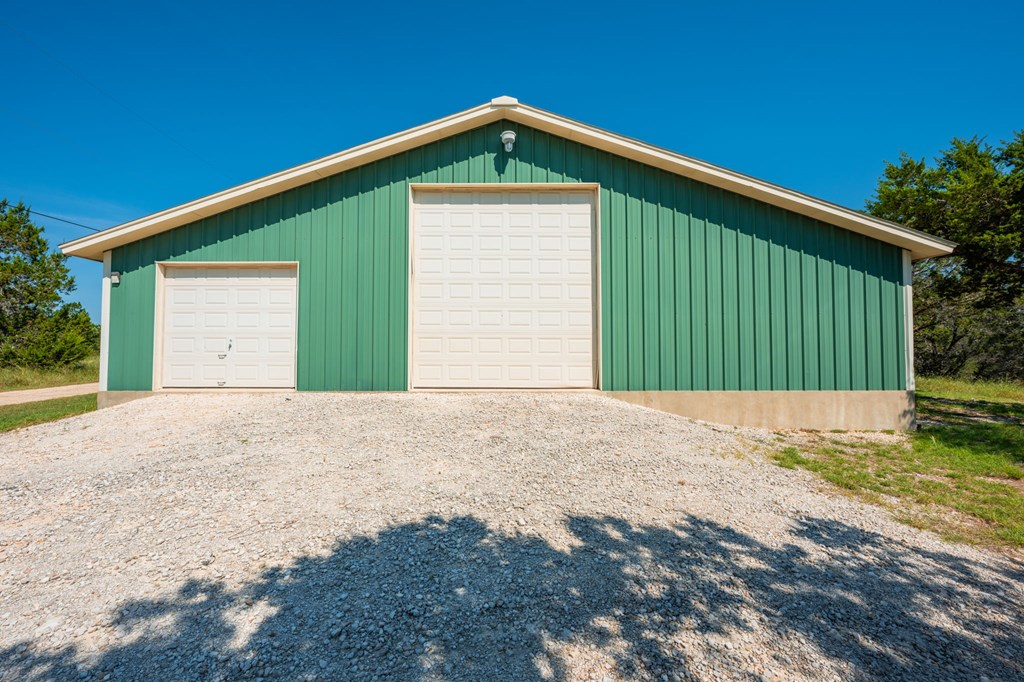 main property photo 40