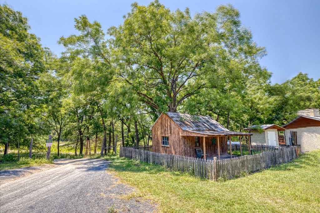 main property photo 21