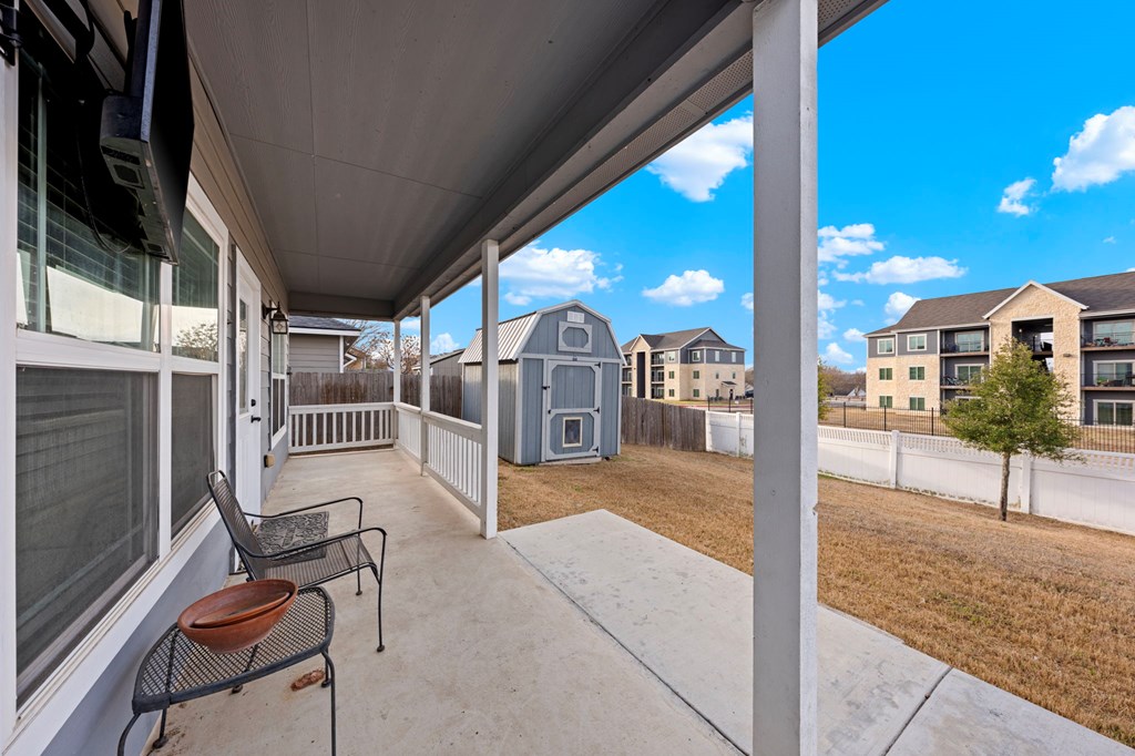 main property photo 19