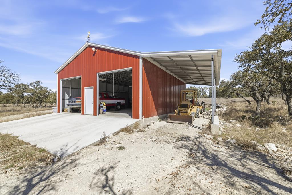 main property photo 23