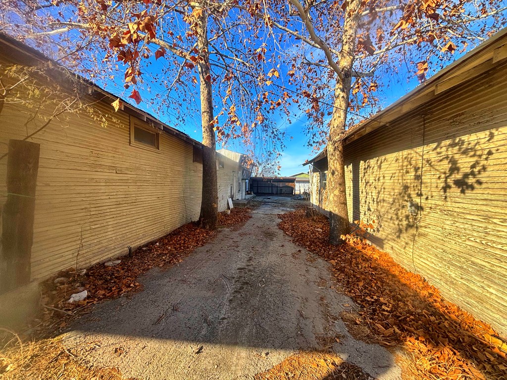 main property photo 10