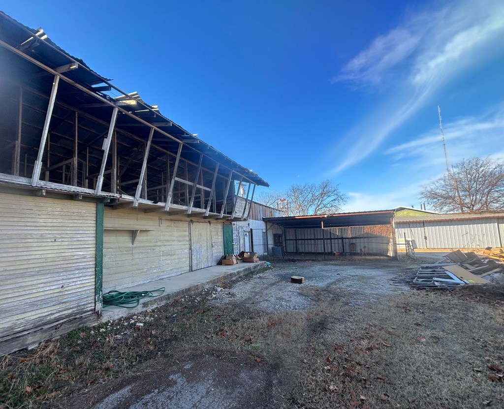 main property photo 11