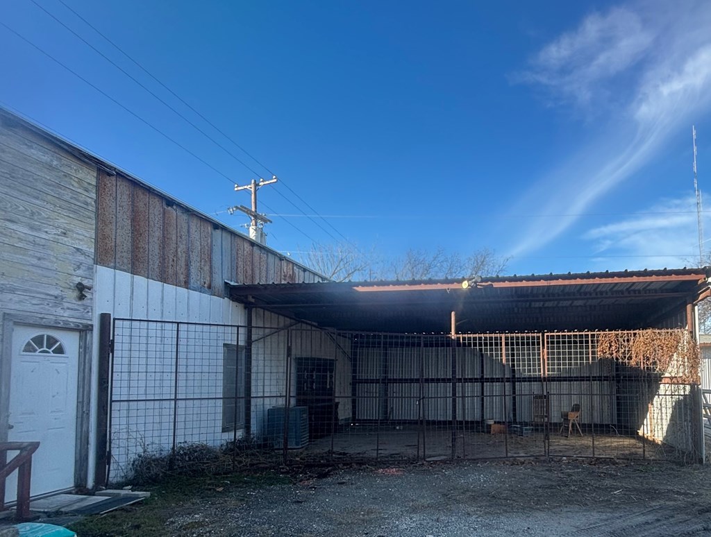 main property photo 13