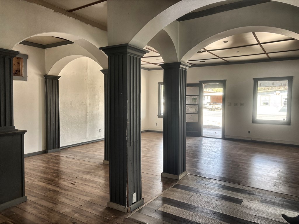 main property photo 18