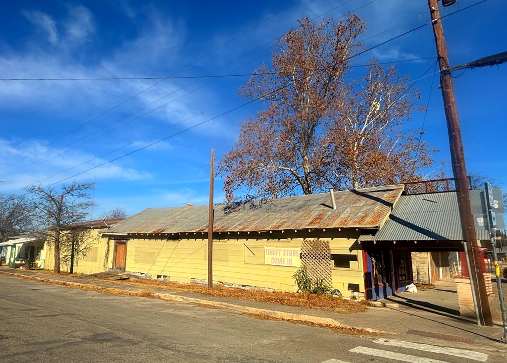 main property photo 3