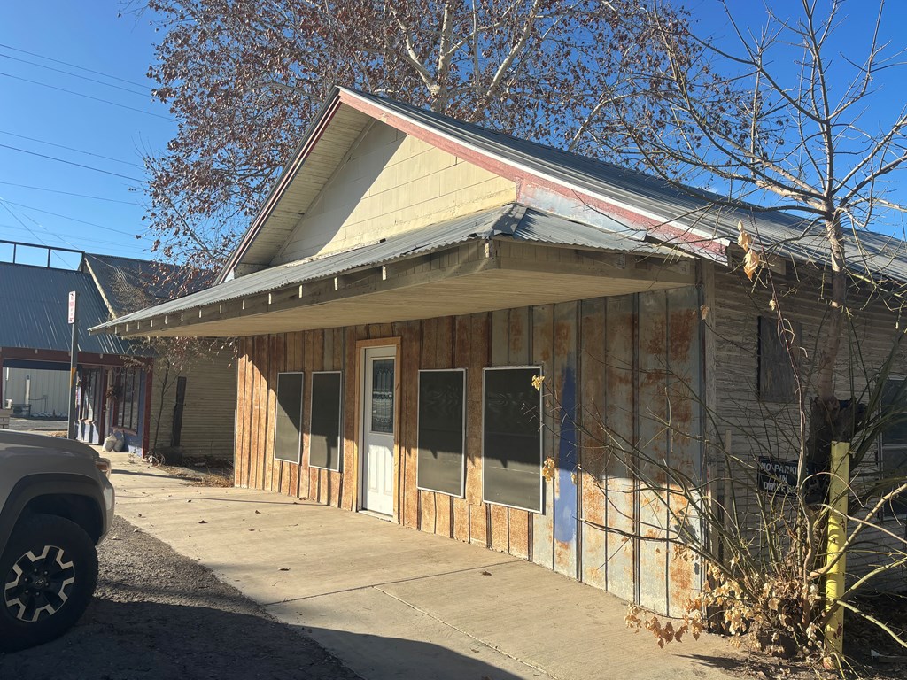 main property photo 8