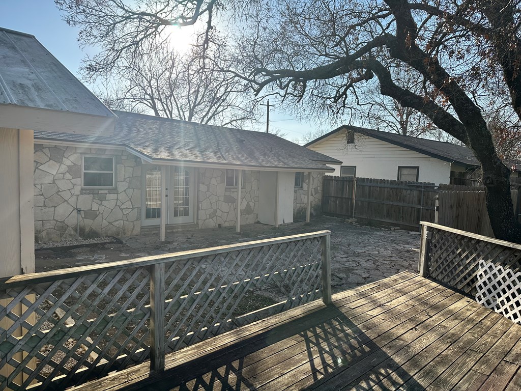 main property photo 13