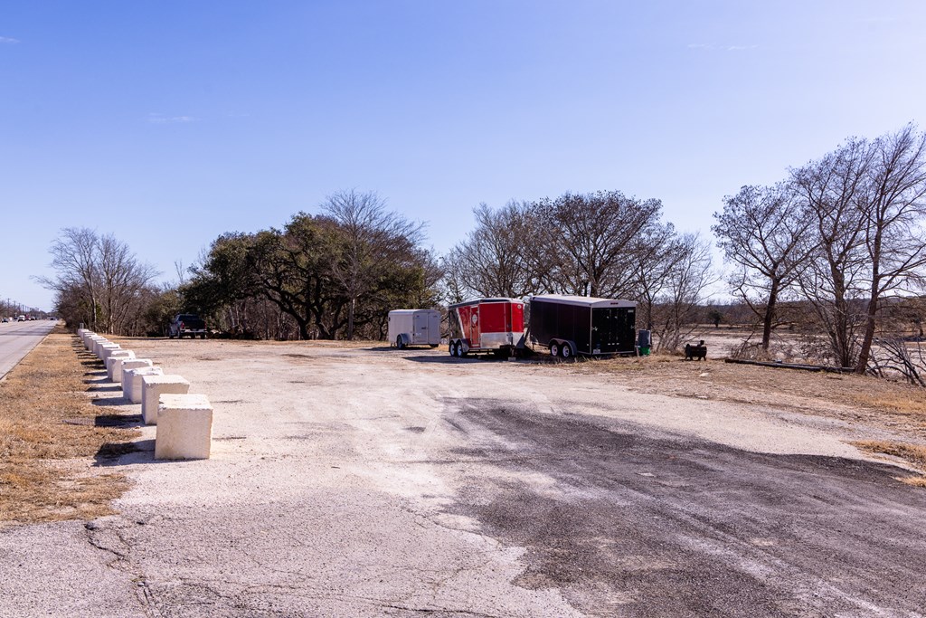 main property photo 10