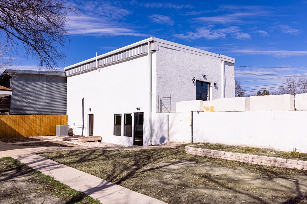 main property photo 29
