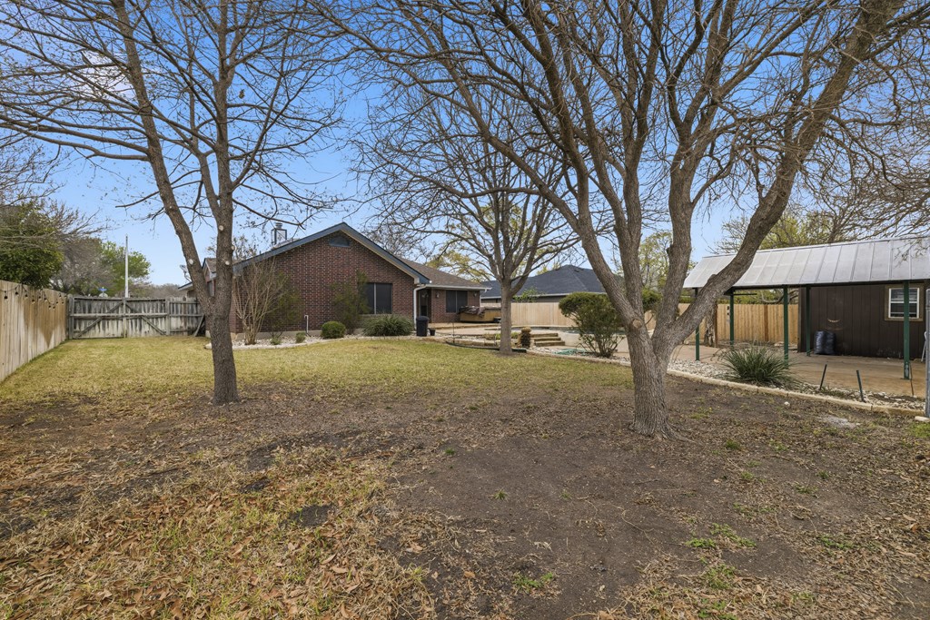main property photo 24