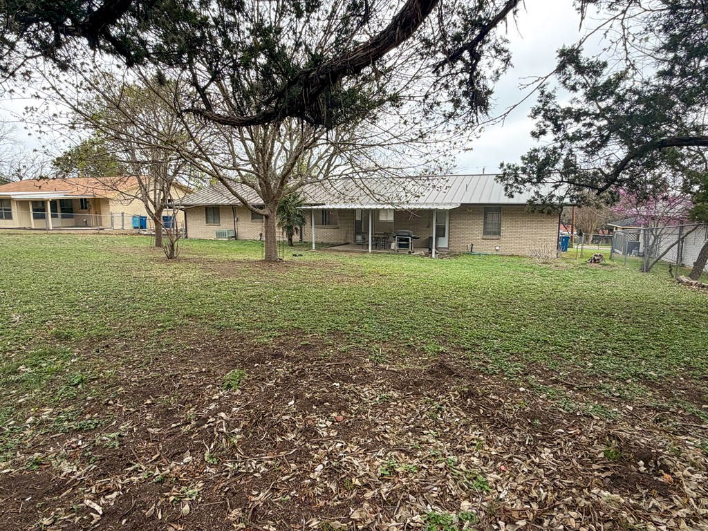 main property photo 28