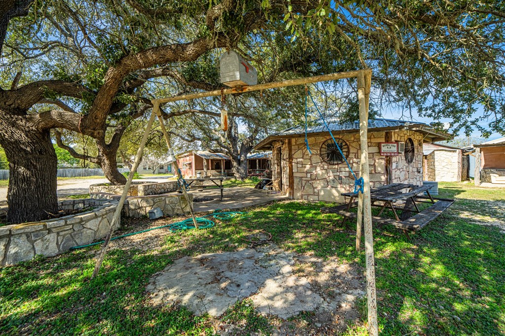 main property photo 14