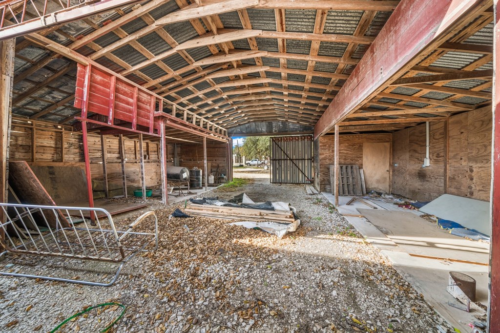 main property photo 23