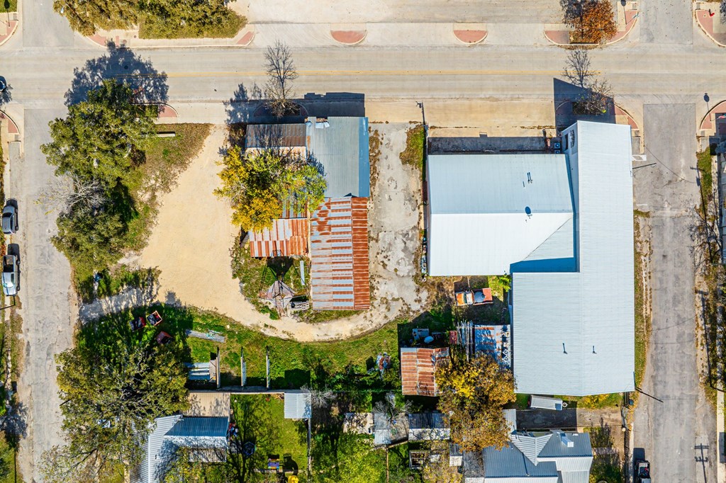 main property photo 27