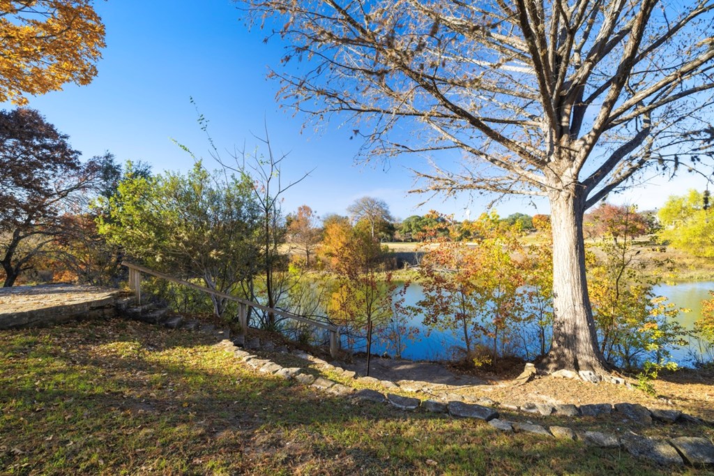 main property photo 25