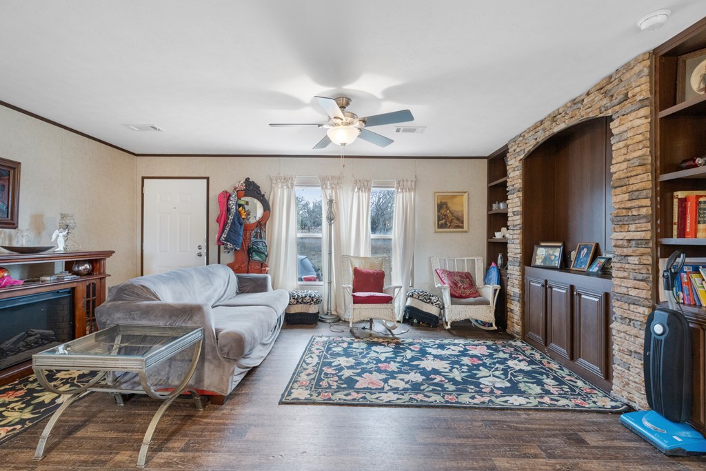 main property photo 3