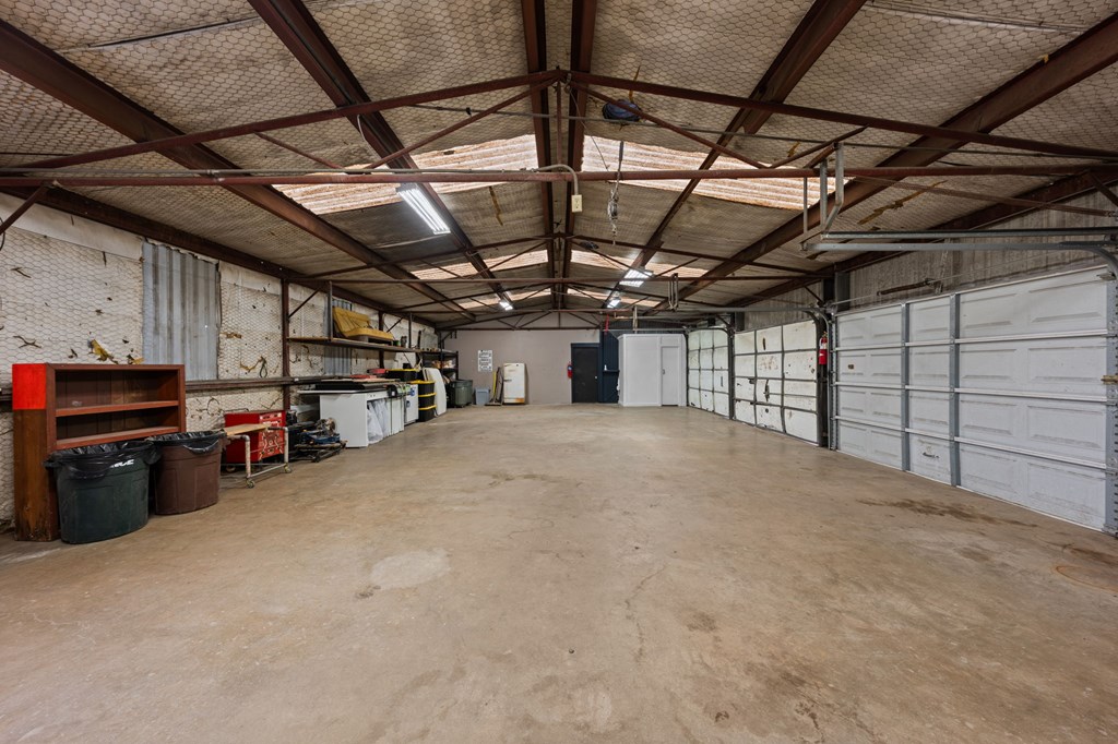 main property photo 11
