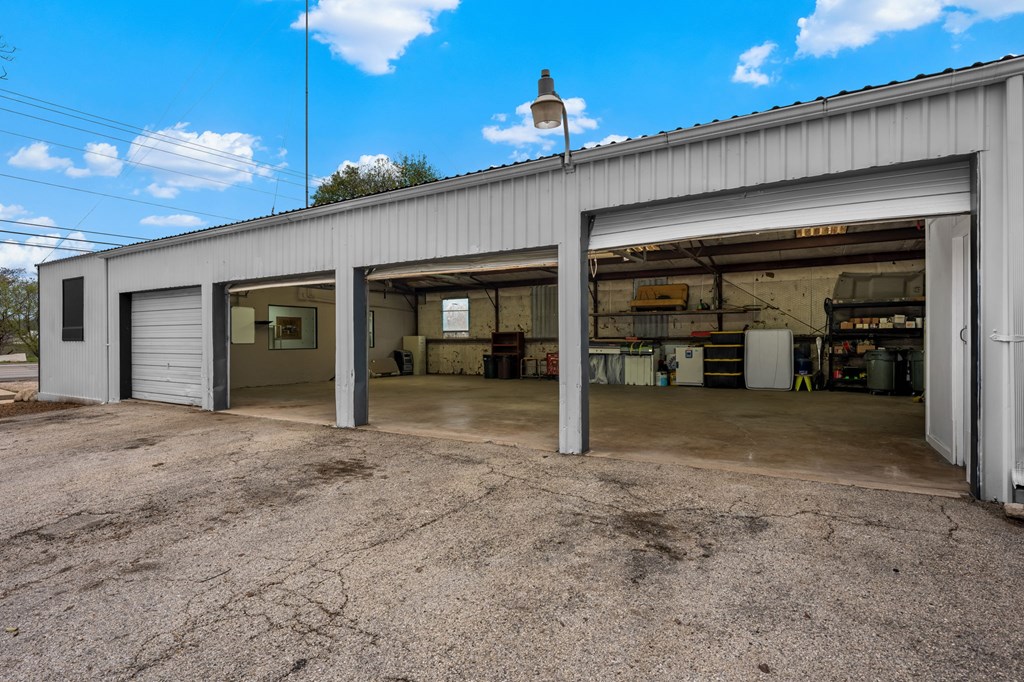 main property photo 19